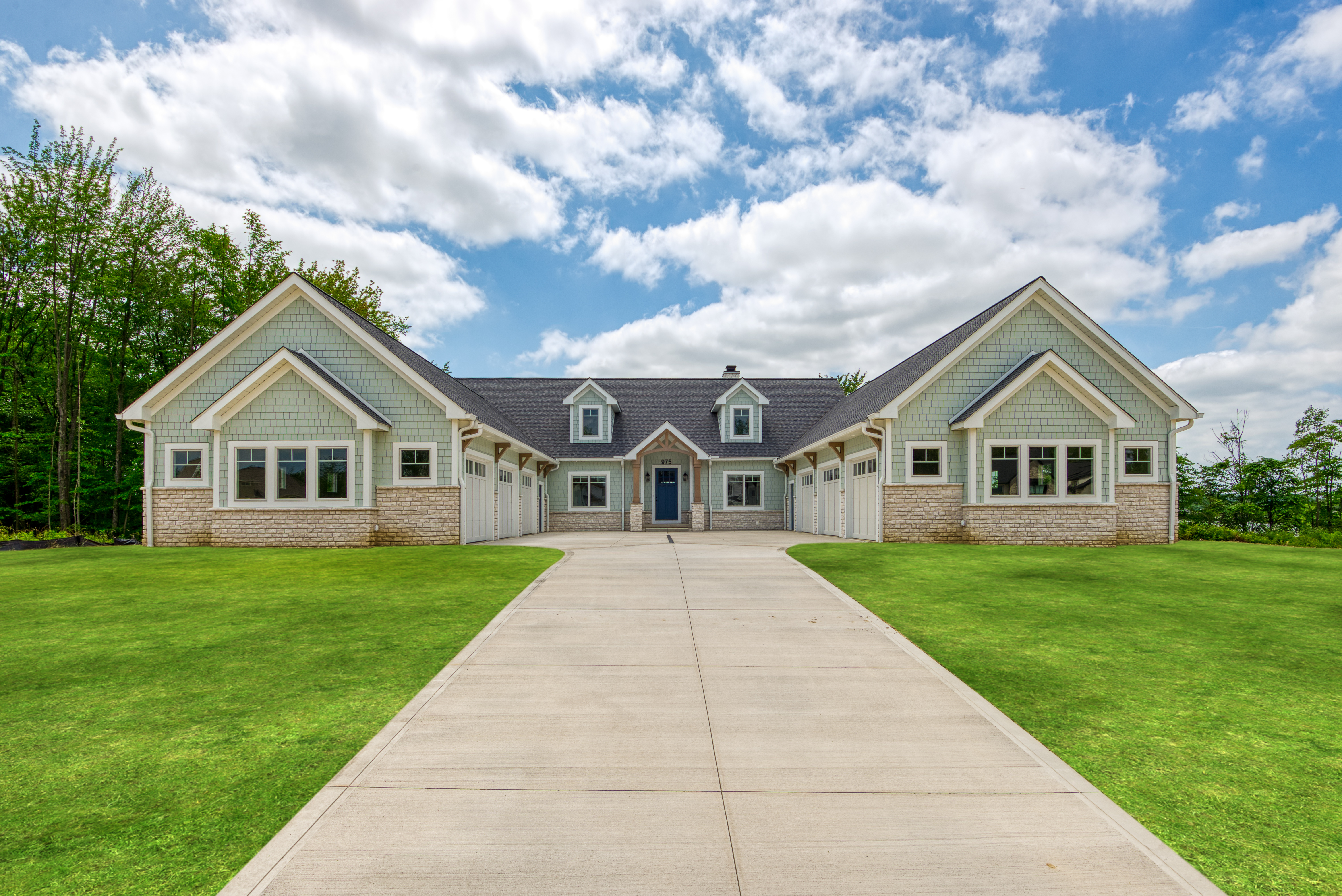 Lambes (Exterior) Front w Grass